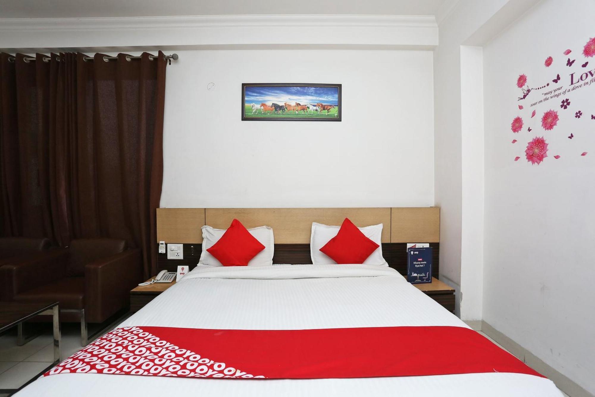 Cyber Inn Gurgaon Exterior photo