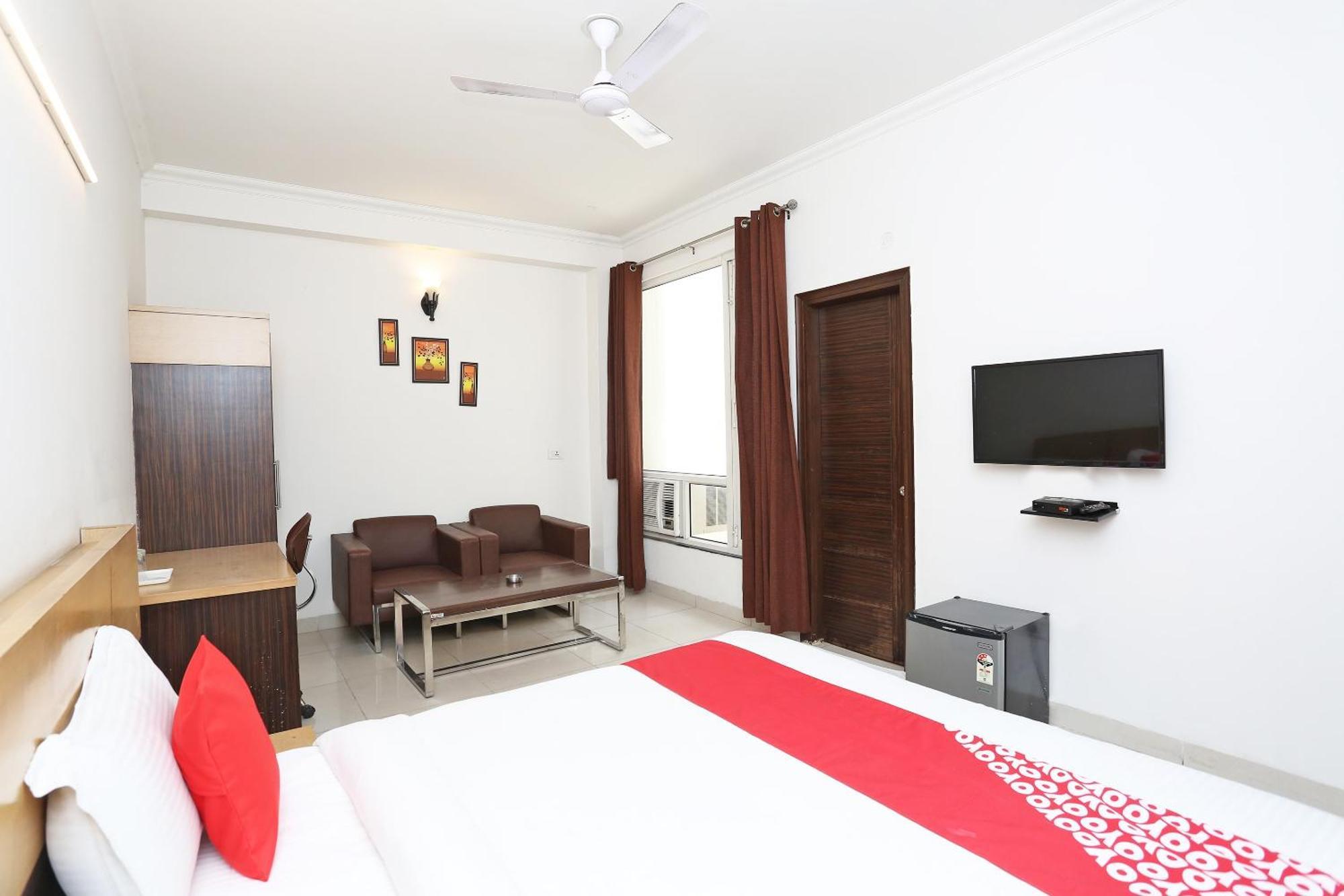 Cyber Inn Gurgaon Exterior photo
