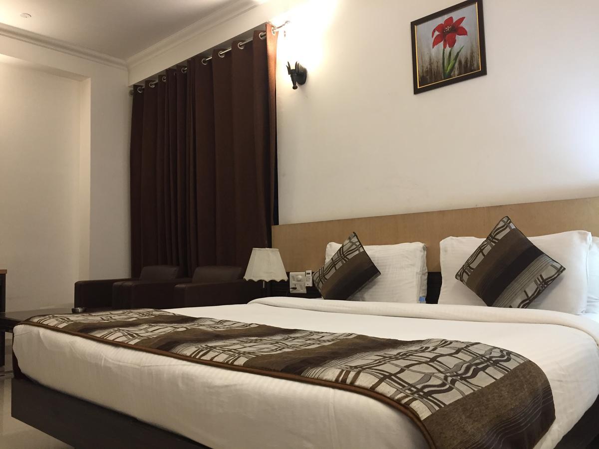 Cyber Inn Gurgaon Exterior photo